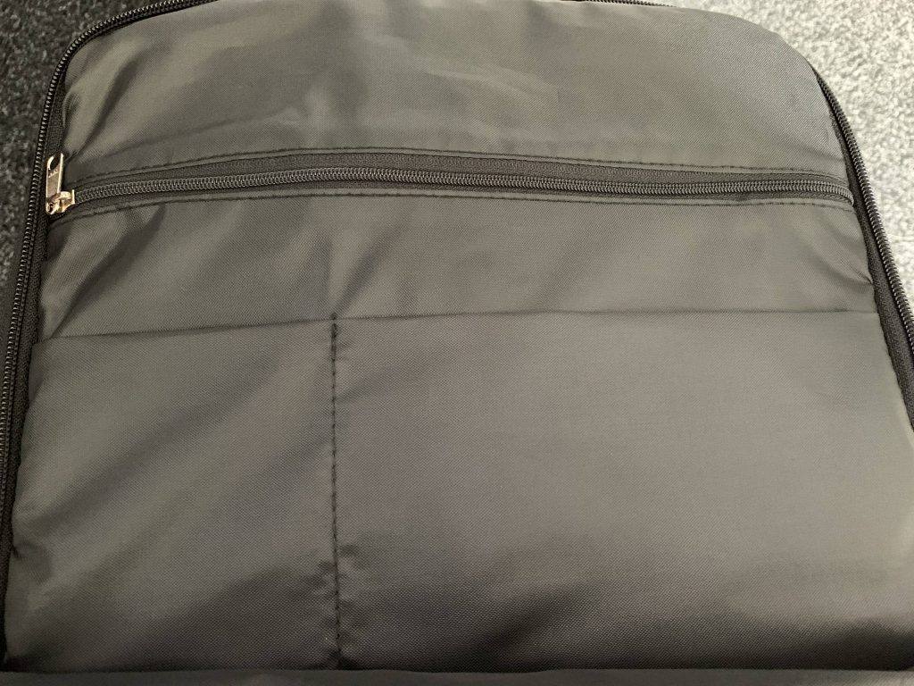 The internal pockets look grey, but they are black!